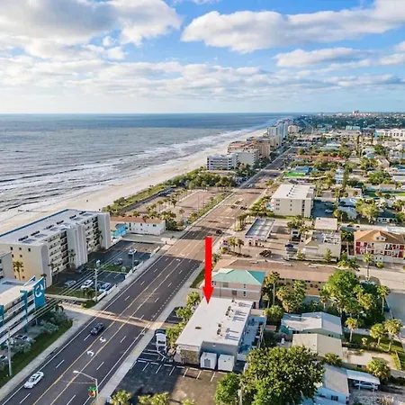 Sunset Beach Suites At Madeira Beach! Pet Friendly Beach Getaway!- Suite 1